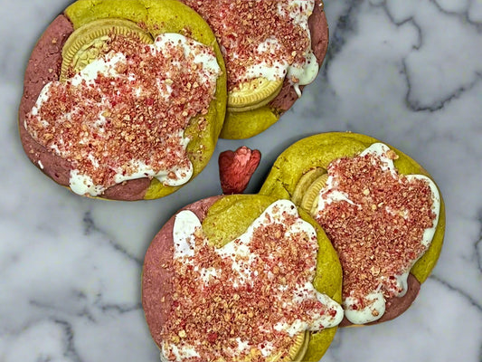 Strawberry Lemonade Crunch Cookies